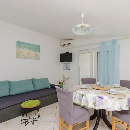Apartment Seka Привлака Екстер'єр фото